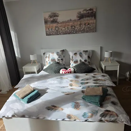 Lejlighed Waldfeder Mit Pool Und Fitnessraum, Neu Und Vollsaniert